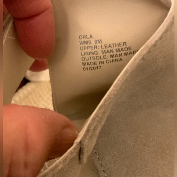 KENNETH COLE - Picture 5 of 7